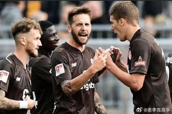 augsburg đấu với dortmund